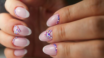 Френски маникюр в розово (галерия) 