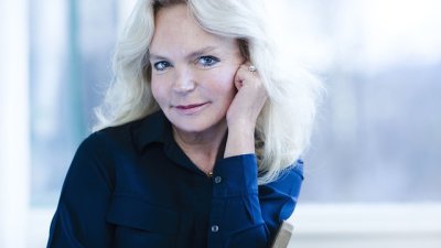 Филмират  „Седемте сестри“ на Лусинда Райли