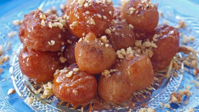 Гръцки сиропирани бухтички Loukoumades
