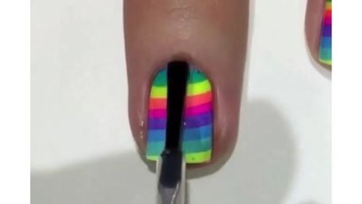 Лесен начин да си направите пролетен маникюр дъга вкъщи  