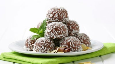 Здравословни кокосови топчета