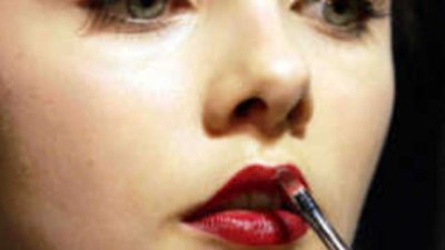 Съвети за удължаване трайността на червилото
