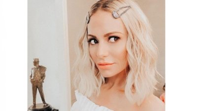 Как да добавите повече блясък в косите