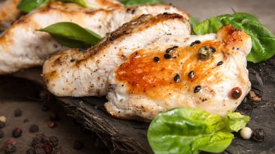 Пуешки стекове с екзотичен сос