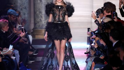 Пролет-лято 2018 през погледа на Elie Saab (галерия)