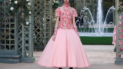 Карл Лагерфелд с колекция висша мода за пролет-лято 2018 (галерия)