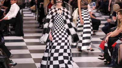 Черно-бялата колекция на Dior (галерия)