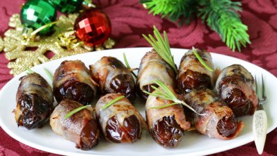 Печени фурми в бекон и синьо сирене