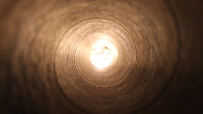 Какво е обяснението за "светлината в края на тунела" при клинична смърт