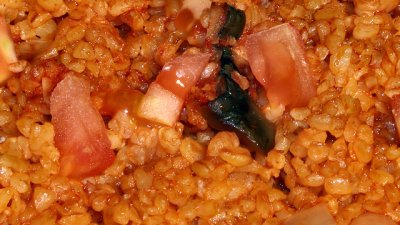 Ориз с домати и риба тон