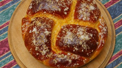 Козунак с конфитюр от малини 