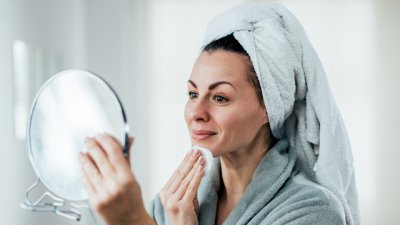 Домашен лосион за премахване на грим с жожоба и алое 