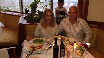 Венета Райкова с двоен празник