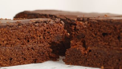 Много лесен какаов сладкиш