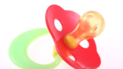 Как да успокоим детето при слагане на инжекция?