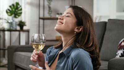 Чаша вино всяка вечер – какви са ползите и рисковете за здравето? 