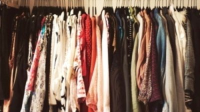 На всеки 10 години жената се облича в нови дрехи