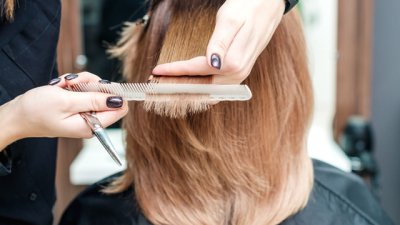 Колко често да се подстригвате според типа коса?