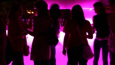 Какво не трябва да питаме, когато общуваме за първи път