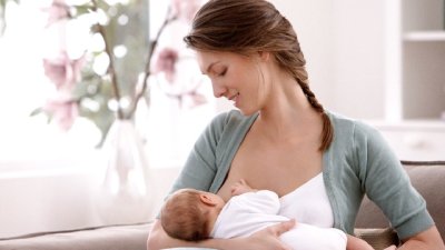 Приема ли бебчето ви достатъчно мляко? 