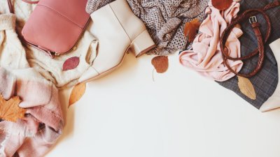 Дрехи на разпродажба, които си заслужава да купите този сезон