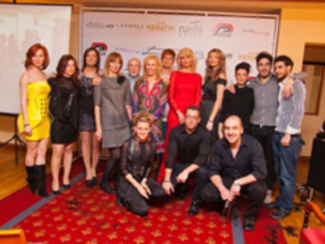 Червеното и русото са хитовете на топлия сезон за 2012 според италиански стилисти