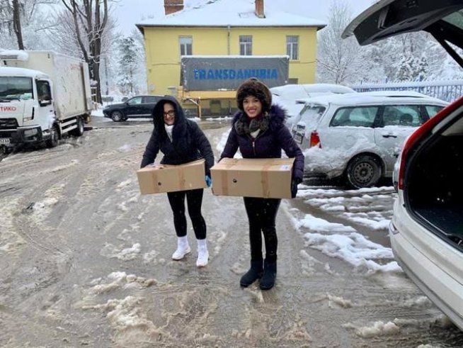 Доцент от ВУЗФ се включи в инициатива в помощ на карантинирани семейства