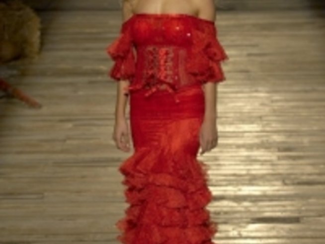 Вдигнаха „циганска сватба” на Античния театър