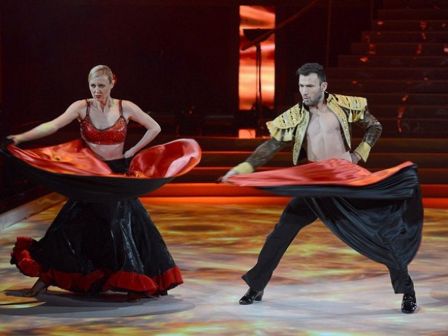 На коя танцуваща двойка Алфредо Торес даде най-ниската оценка?