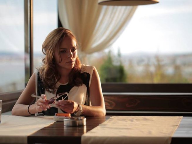 Актрисата Йоанна Темелкова ще изиграе ролята на тайнствената Ния Туджарова. Снимка: Фейсбук страницата на "Под прикритие".