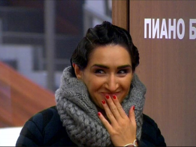 Стенли написа песен специално за Сантра