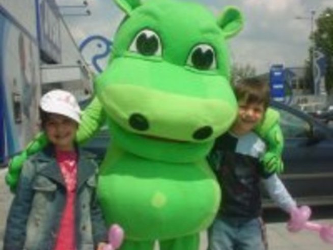 Хиполенд с 2 магазина в София през есента