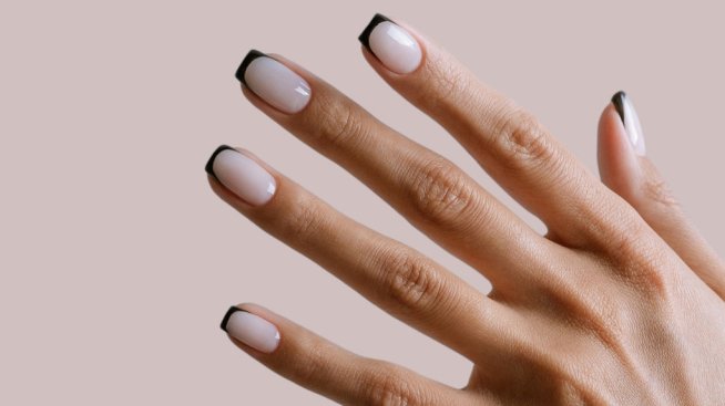 Красиви линии в маникюра.Снимка: istock