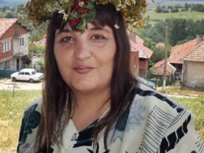 Агапея Полис: Първо снимам, после пиша стихотворението