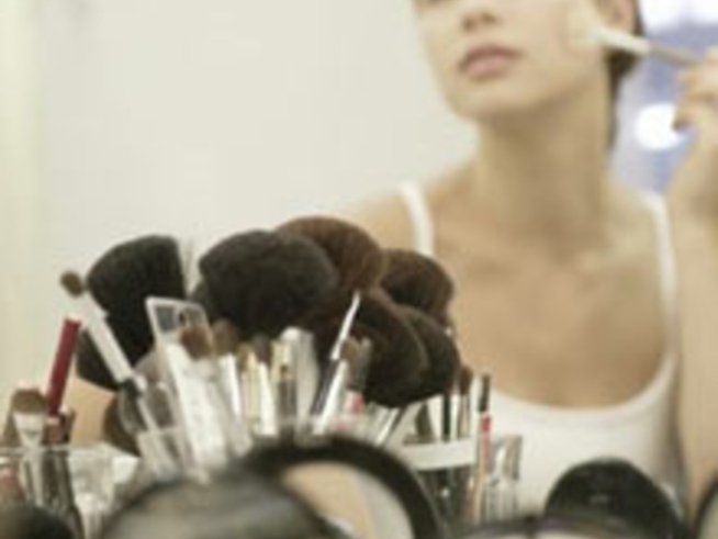 Хитринки за по-дълготраен грим в абитуриентската нощ