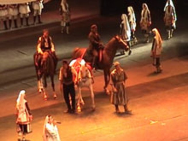 Българе разтърсиха НДК със спектакъла Албена