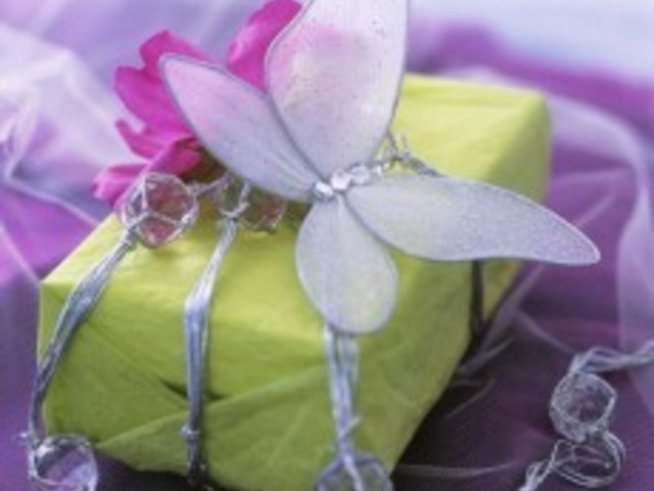 “Аз жената” на 6 години