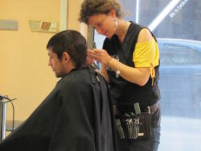 Анелия Панчева: Тенденциите в прическите са към къси и средни дължини