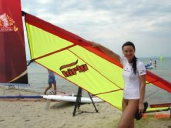 July morning и сърфиращи дами 