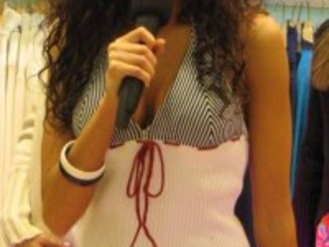 Нели от "Огледала"- рекламно лице