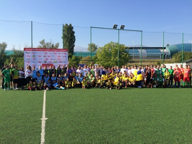 Христо Янев и Павел Владимиров откриха турнира по футбол на Holiday Heroes