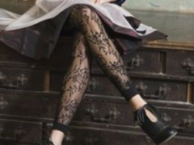 С боти по асфалта