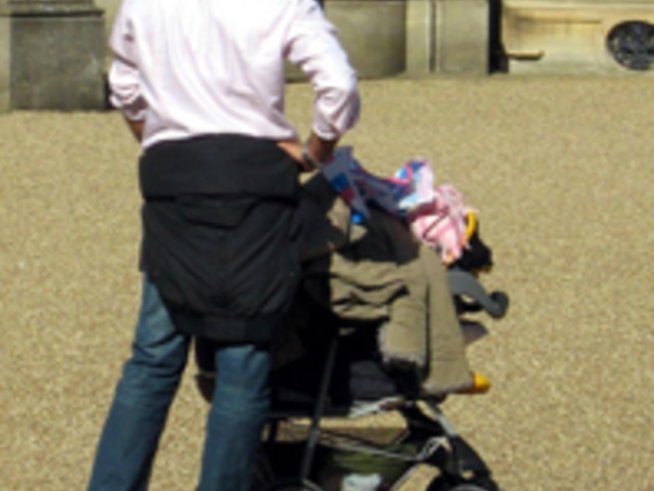 Татковци с колички