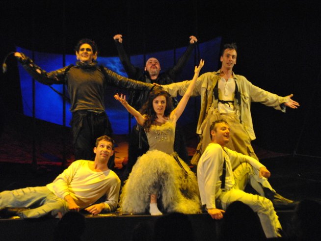 Сцена от пиесата "Ян Бибиян".