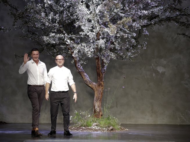 Снимки: Reuters