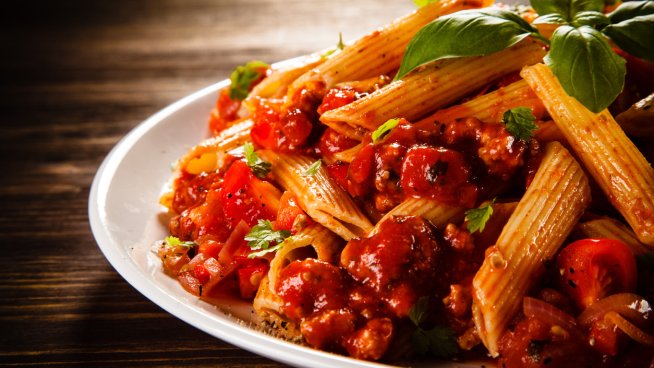 Паста с вкусен сос е чудесно решение за неочаквани гости. Снимка: istock