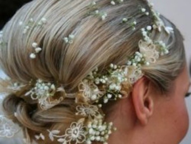 Актуални булчински прически