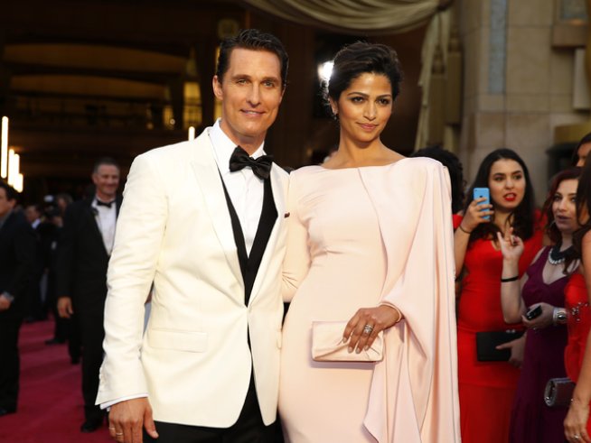 Матю Макконъхи и съпругата му Камила Алвеш. Снимка: Reuters