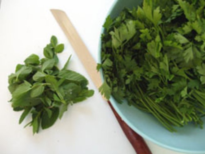 Избелваща маска с магданоз