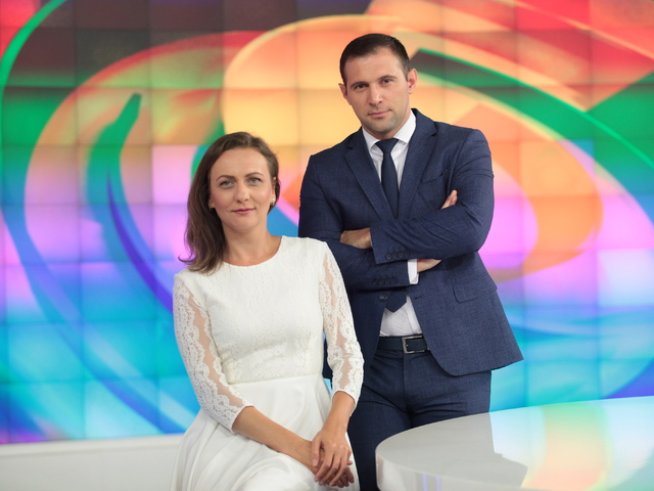 Водещите на сутрешния блок Гергана Венкова и Златимир Йочев. Снимка: Bulgaria ON AIR